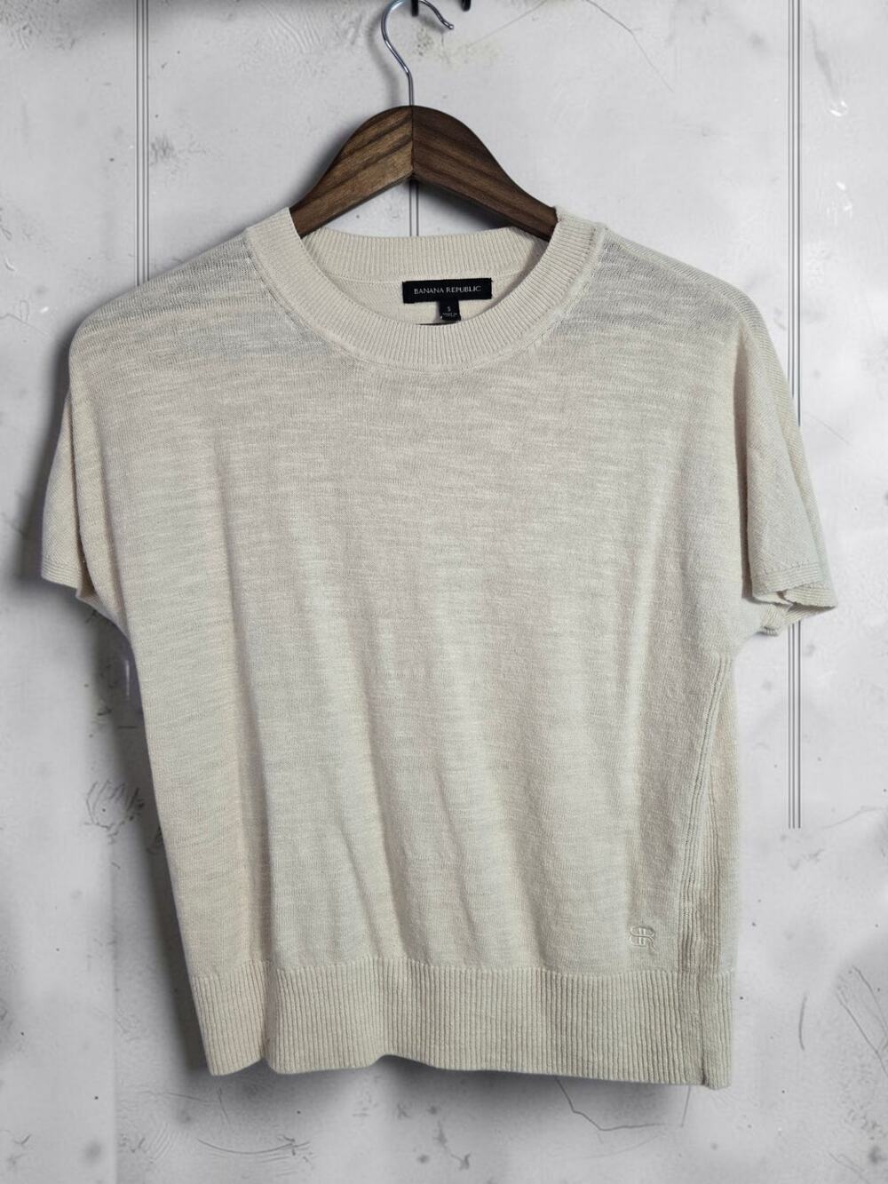 Banana Republic Short‑Sleeve Knit Top – Women’s Size Small